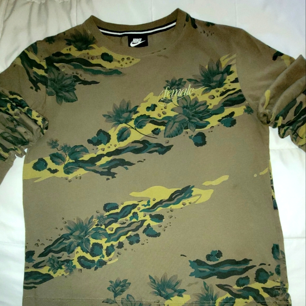 Nike Long-Sleeved Shirt